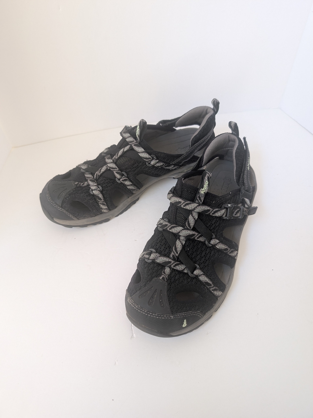 Ahnu Tilden Women's Closed Toe Water Hiking Sandals Black Mesh Size 10.5 #101366
